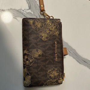 Michael Kors brown flower wristlet